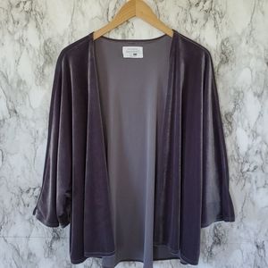 Southcott shrug size 2-4 (small-large)